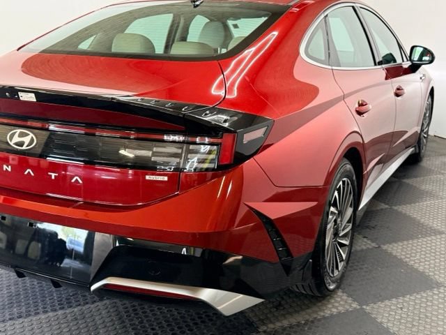 Used 2025 Hyundai Sonata SEL FWD image 12