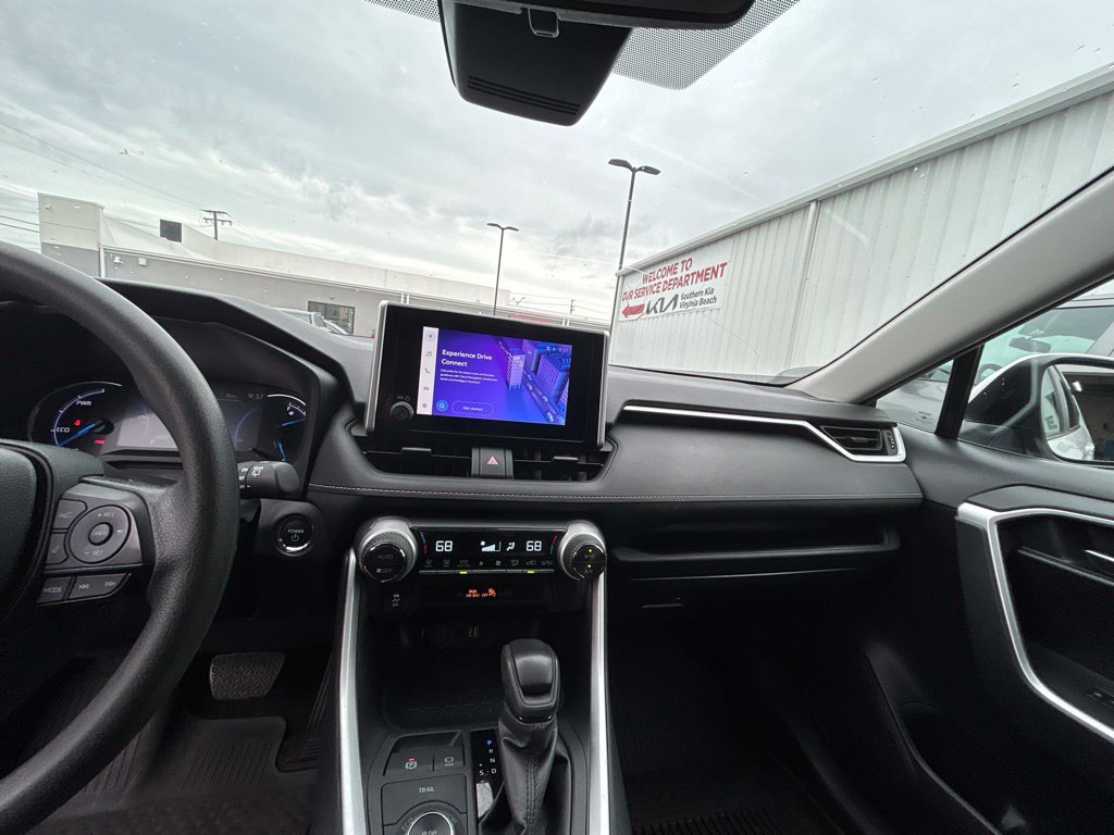 Used 2024 Toyota RAV4 XLE AWD/4WD image 14
