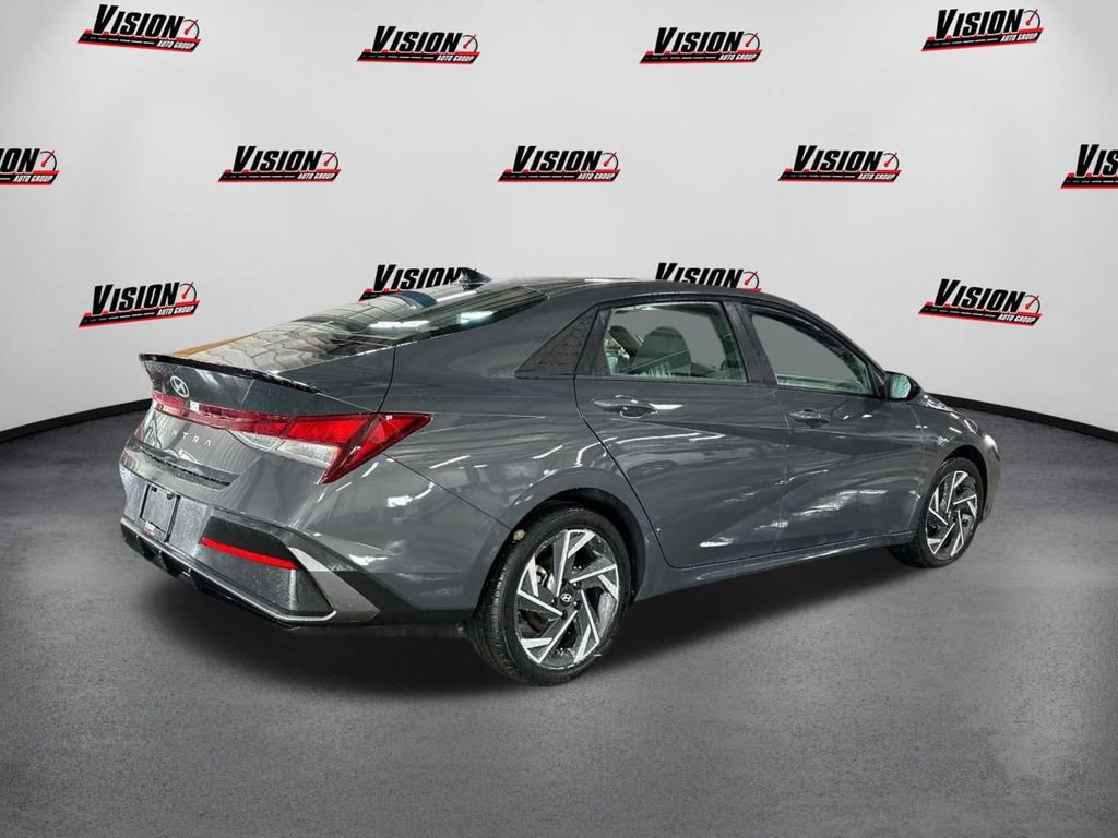 Certified 2025 Hyundai Elantra Sport image 5