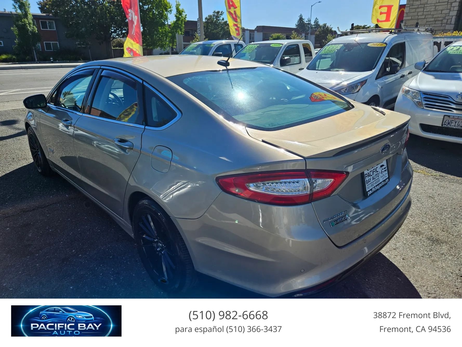 Used 2015 Ford Fusion Energi Titanium FWD image 4