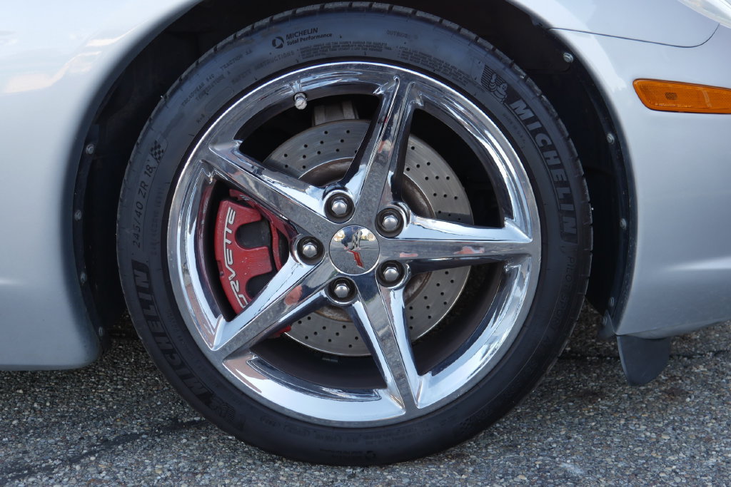 Used 2011 Chevrolet Corvette Coupe w/ Preferred Equipment Group RWD image 11