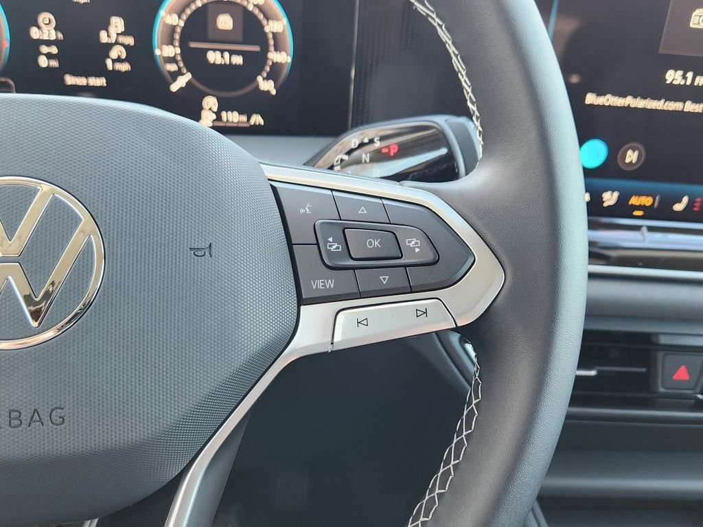 New 2026 Volkswagen Tiguan SE image 18