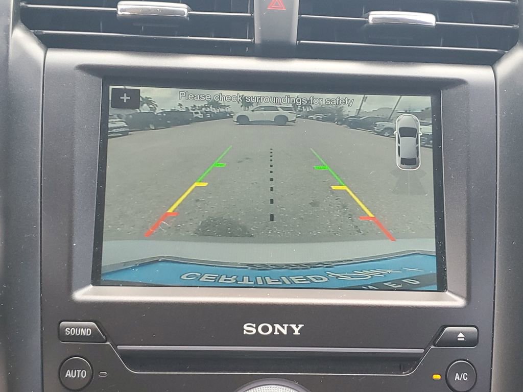 Used 2018 Ford Fusion Titanium image 17