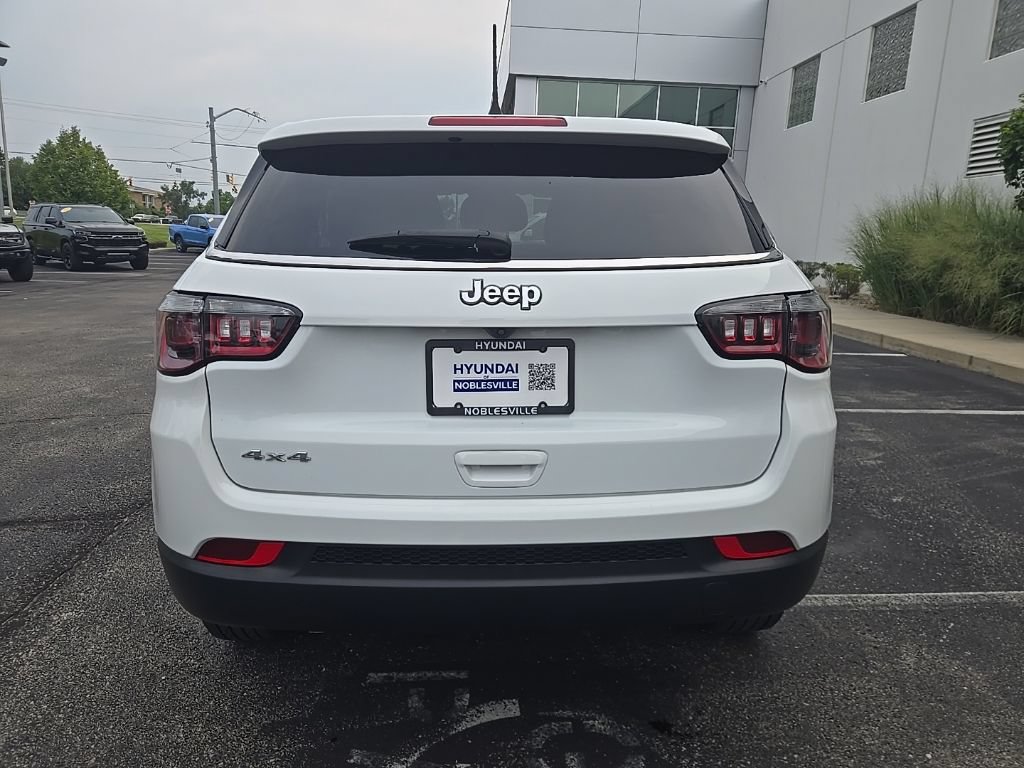 Used 2024 Jeep Compass Sport AWD/4WD image 7