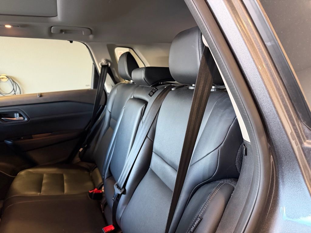 Used 2023 Nissan Rogue SL w/ SL Premium Package image 8