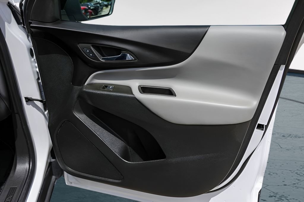 Used 2024 Chevrolet Equinox LS w/ LS Convenience Package FWD image 27