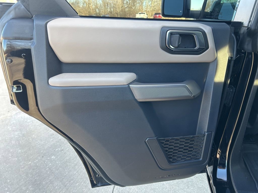 Used 2023 Ford Bronco Wildtrak image 15