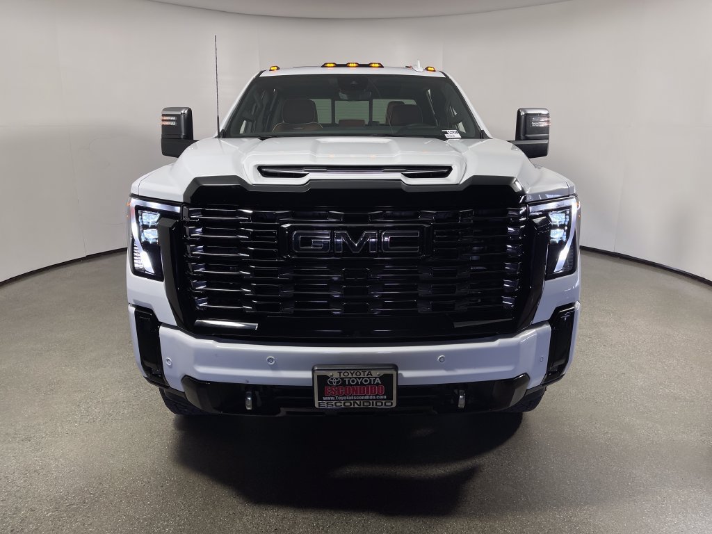 Used 2025 GMC Sierra 2500 Denali Ultimate w/ Max Trailering Package AWD/4WD image 8