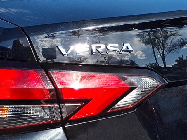 Used 2021 Nissan Versa SV FWD image 22