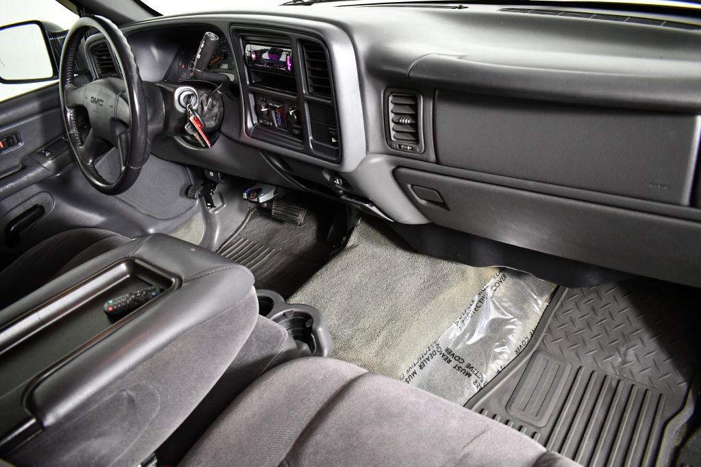 Used 2005 GMC Sierra 2500 SLE image 20