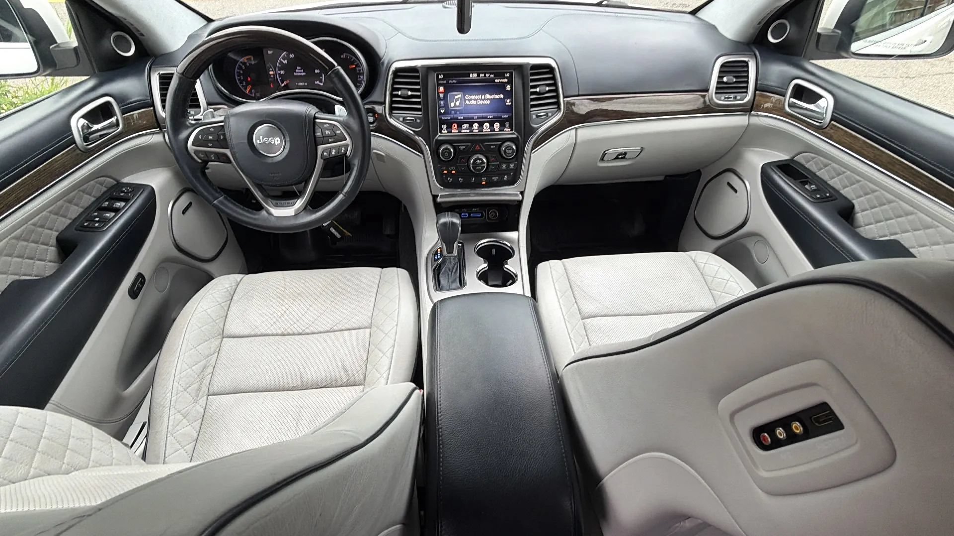 Used 2017 Jeep Grand Cherokee Summit AWD/4WD image 29