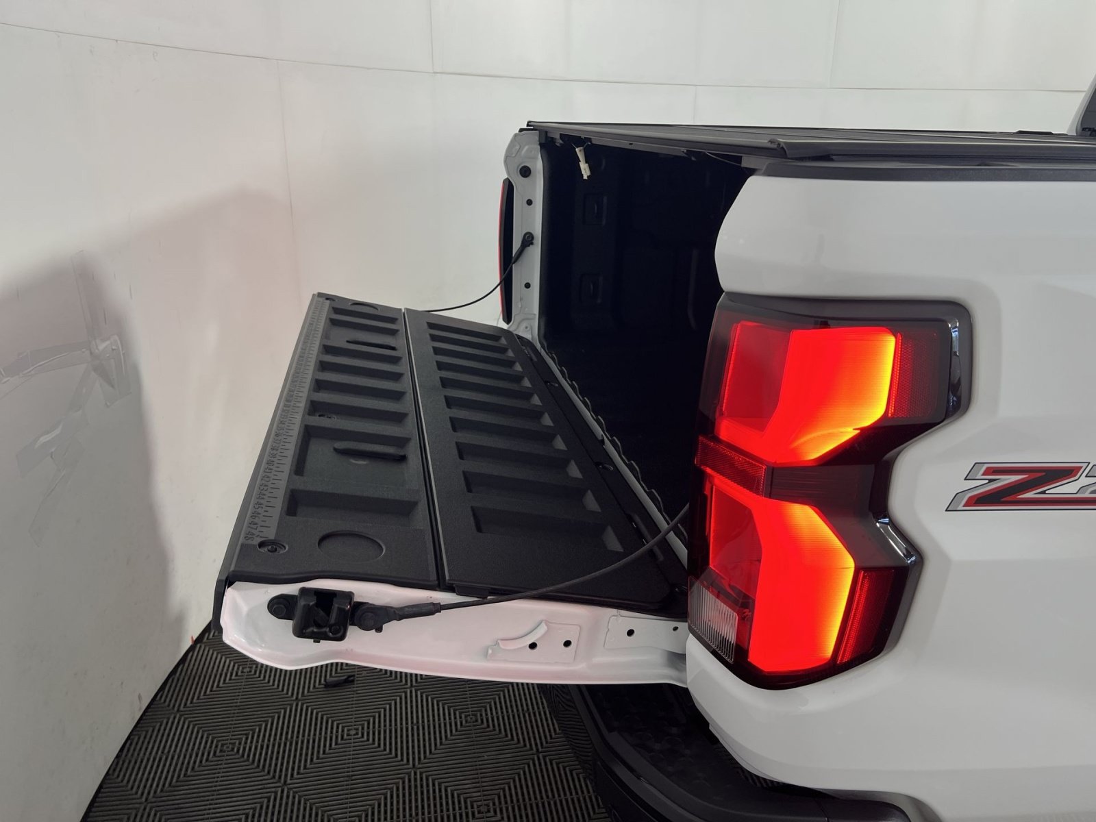 Used 2026 Chevrolet Colorado Z71 AWD/4WD image 26