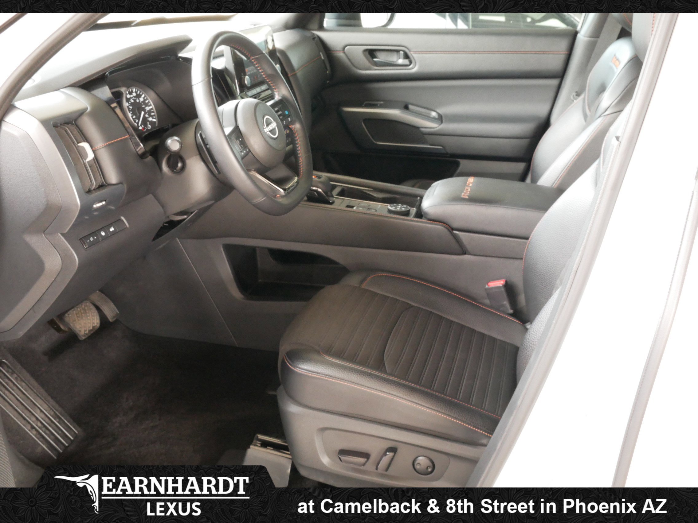 Used 2025 Nissan Pathfinder Rock Creek image 4