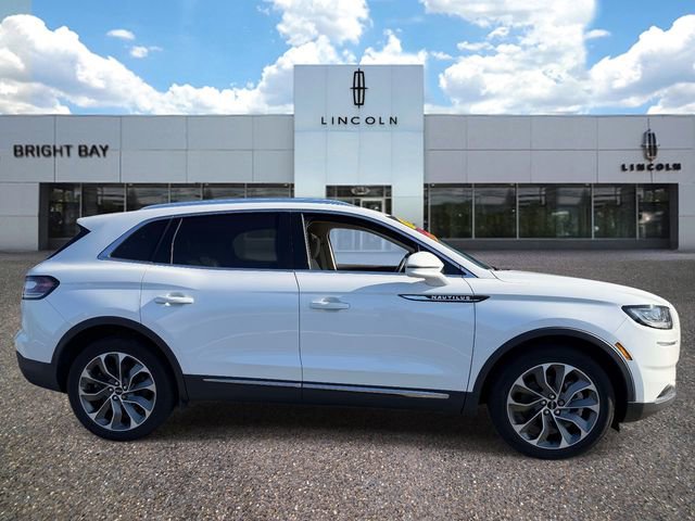 Used 2023 Lincoln Nautilus Reserve image 2
