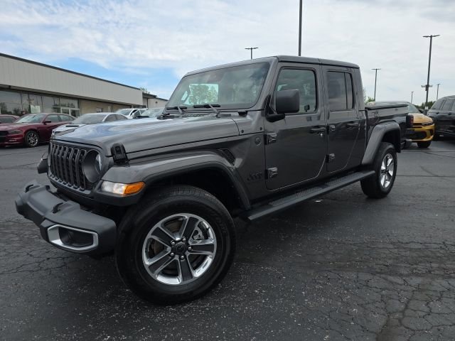 Used 2024 Jeep Gladiator Sport w/ Premium Package AWD/4WD image 2