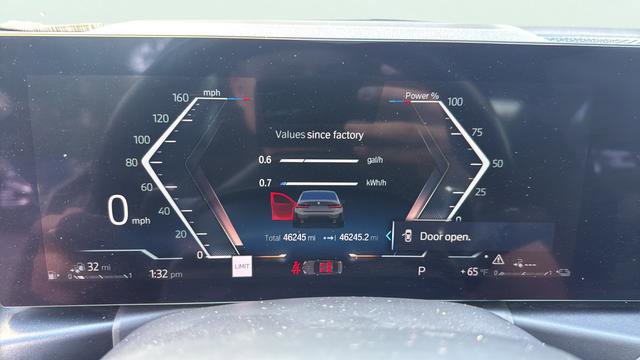 Used 2023 BMW 330e xDrive w/ M Sport Package image 16