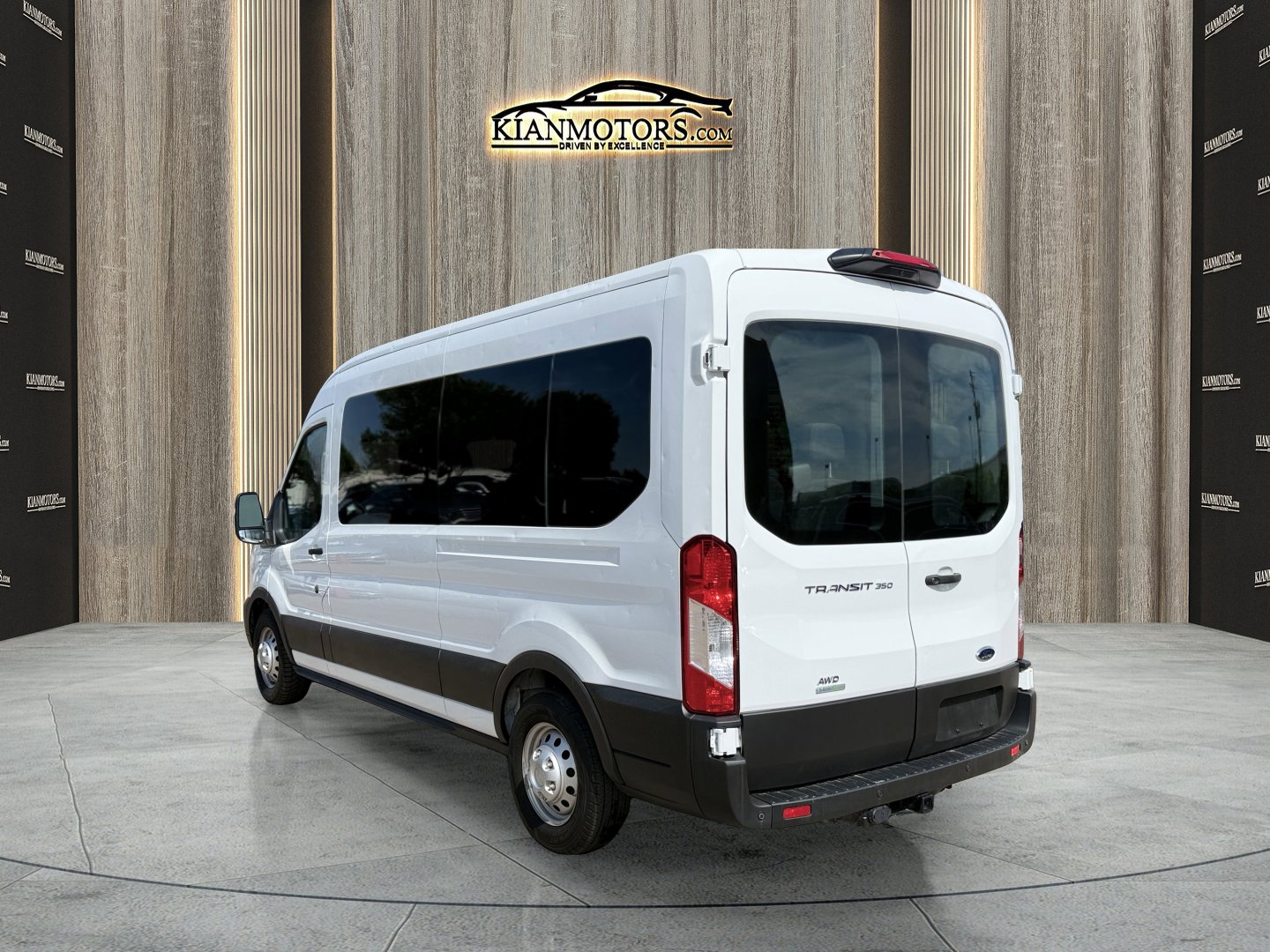 Used 2023 Ford Transit 350 XL image 5