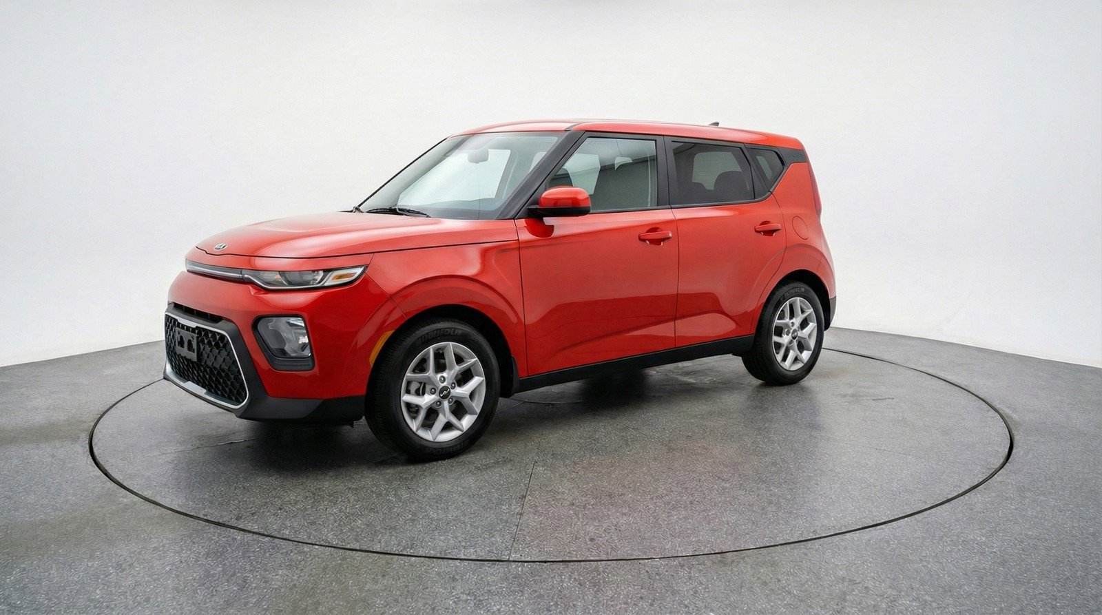 Used 2025 Kia Soul LX w/ LX Technology Package FWD image 3