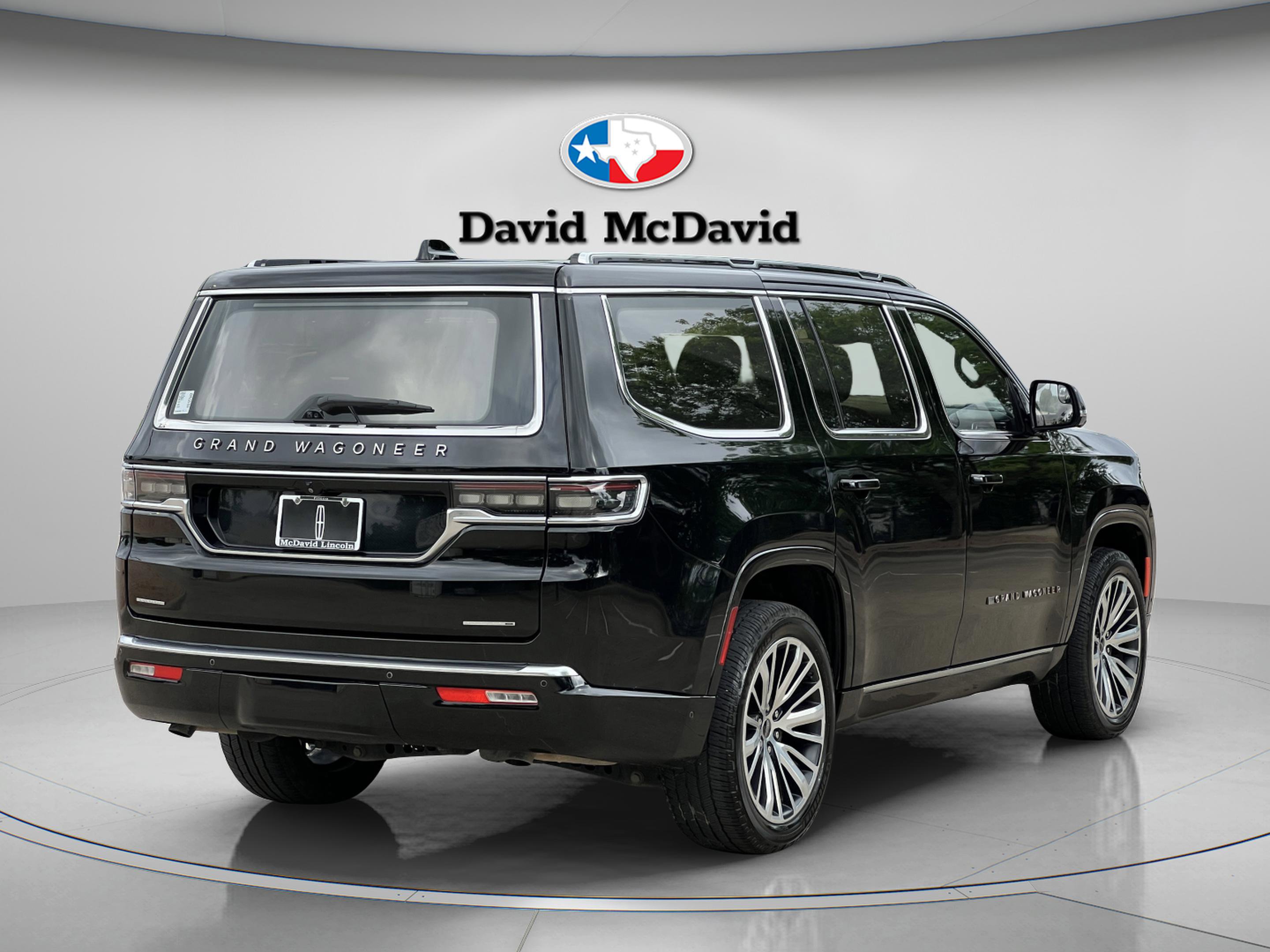 Used 2022 Jeep Grand Wagoneer Series III image 7