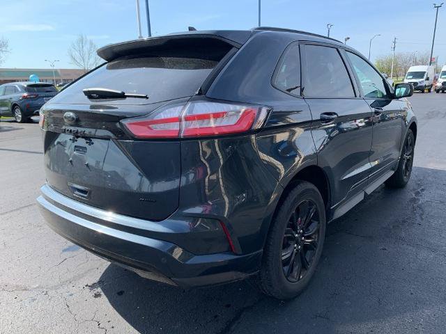 Certified 2023 Ford Edge SE w/ Black Appearance Package AWD/4WD image 4