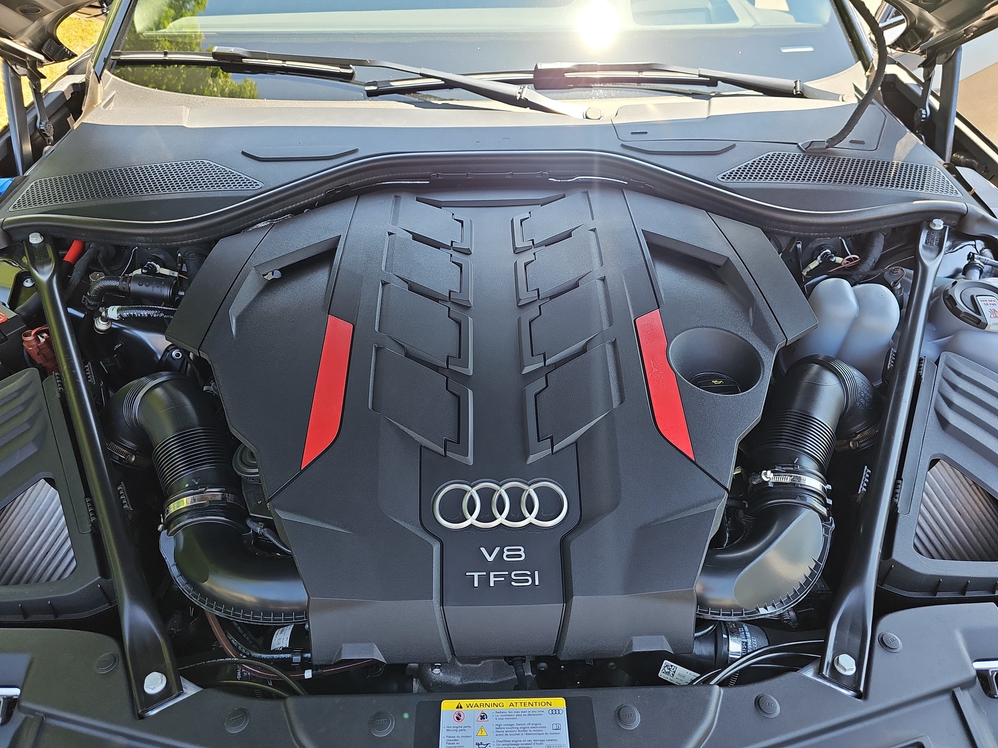 Used 2025 Audi S8 AWD/4WD image 32