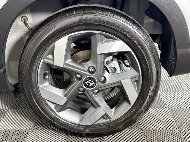 Used 2026 Hyundai Venue SEL FWD image 34