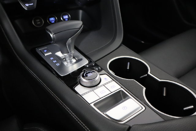 Used 2023 Genesis G70 2.0T RWD image 19