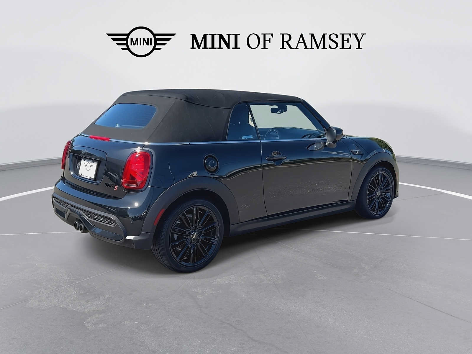 Used 2024 MINI Cooper S FWD image 8