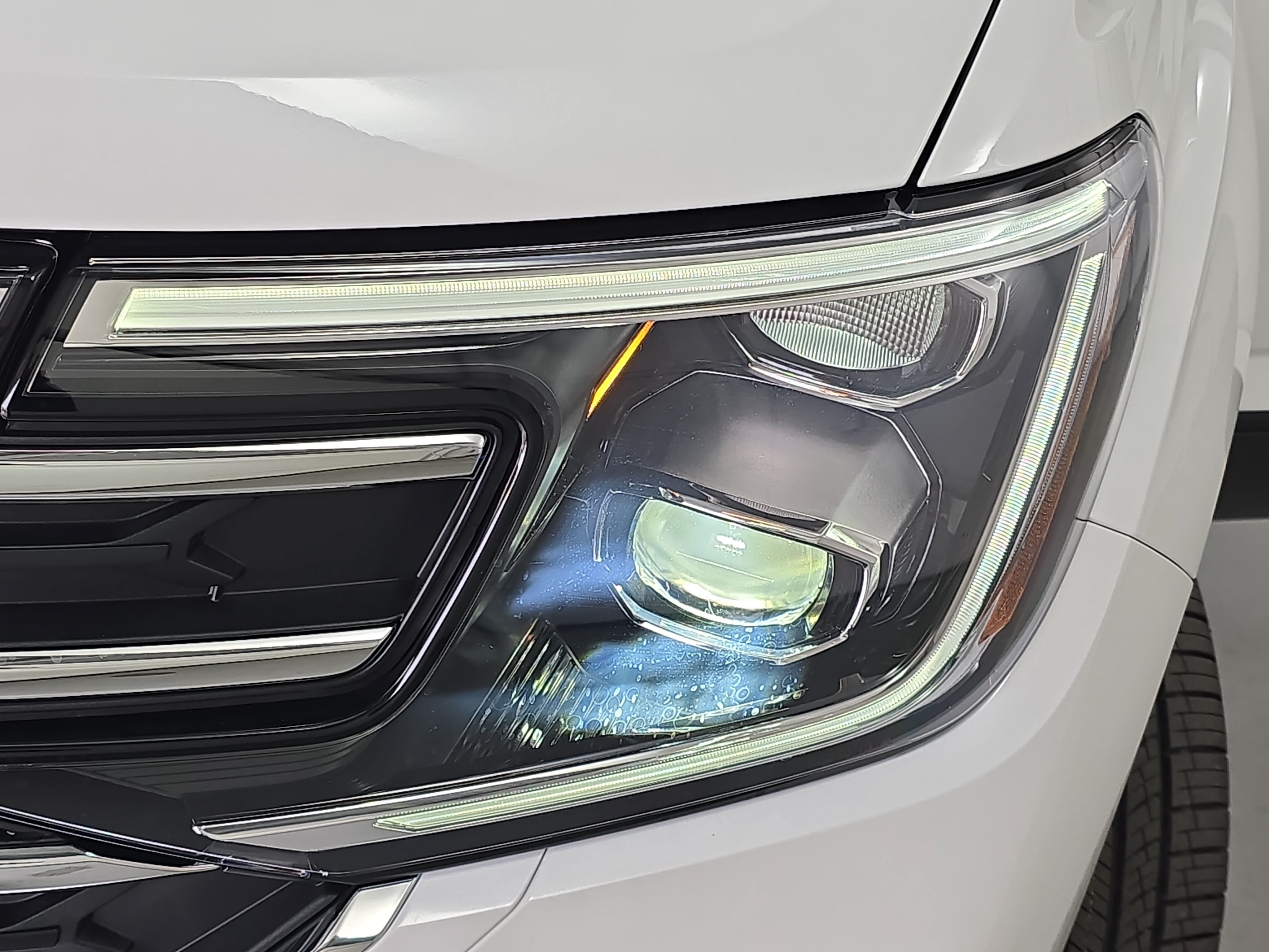 New 2026 Volkswagen Atlas SE FWD image 33
