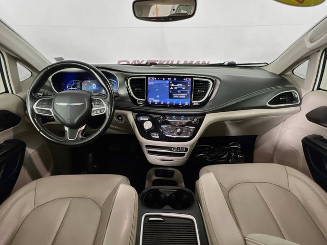 Used 2021 Chrysler Pacifica Touring-L FWD image 25