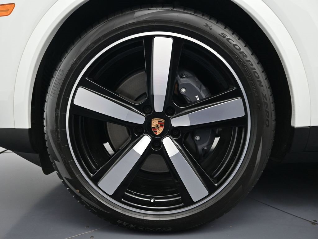 New 2026 Porsche Cayenne Coupe image 26