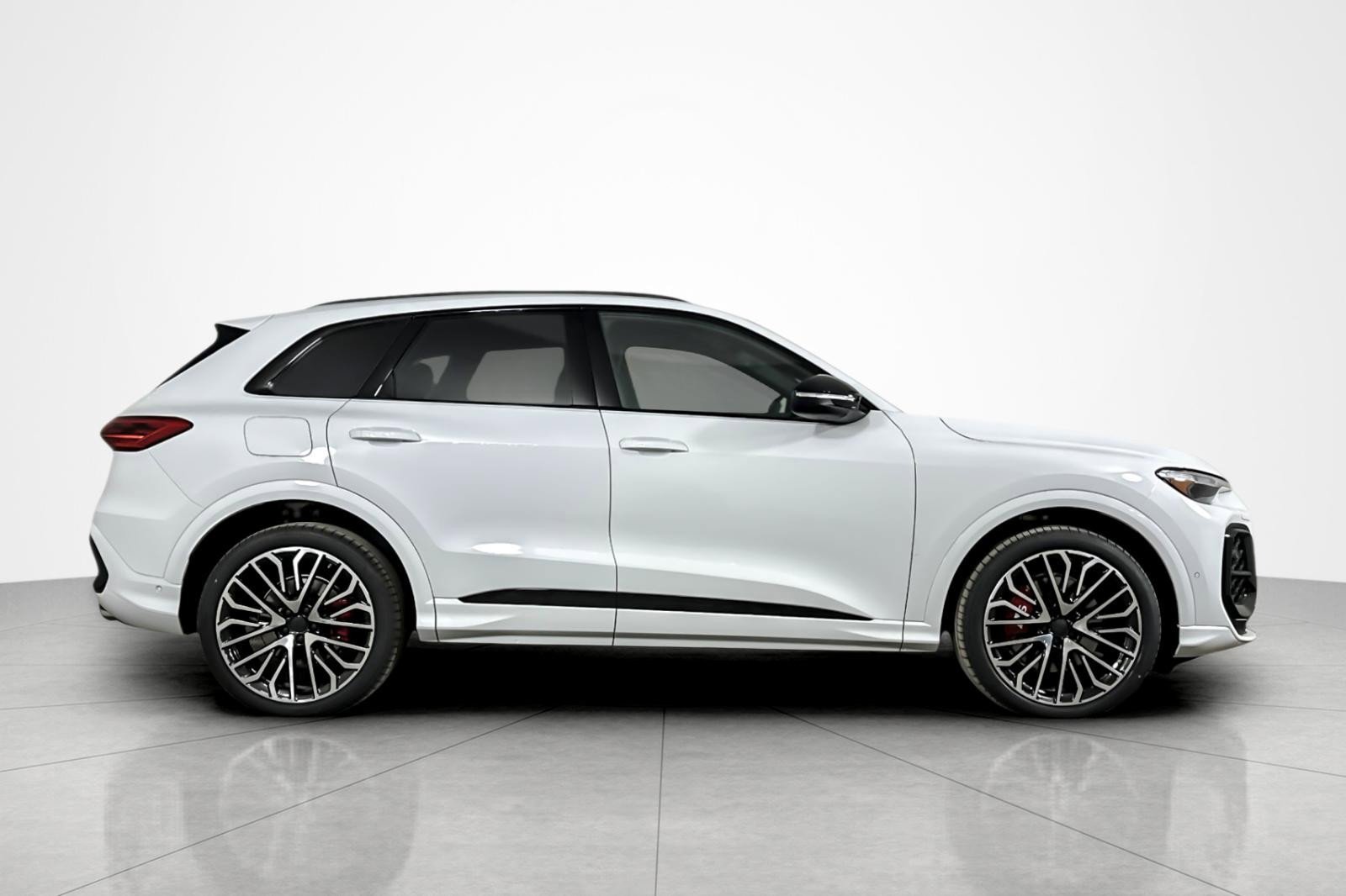 New 2026 Audi SQ5 Premium Plus AWD/4WD image 7