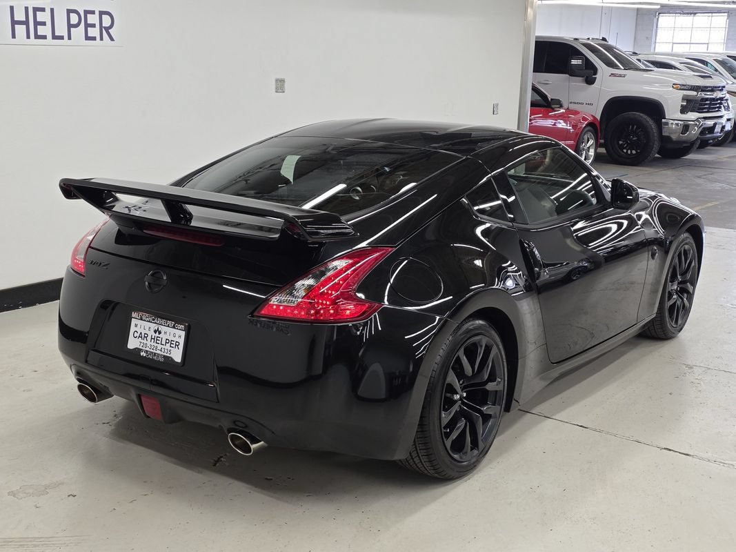Used 2017 Nissan 370Z Coupe RWD image 7
