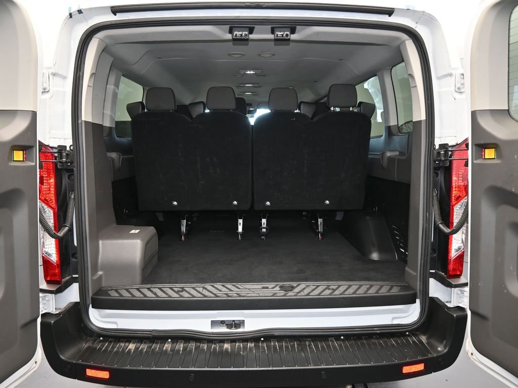 Used 2023 Ford Transit 350 XLT image 33