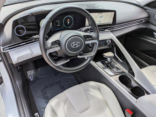 Used 2021 Hyundai Elantra Limited image 10