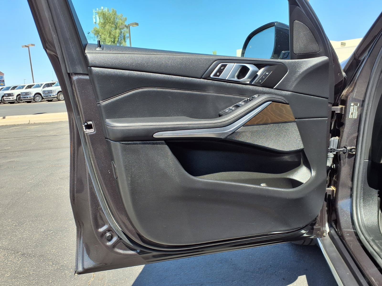Used 2023 BMW X5 xDrive40i AWD/4WD image 21