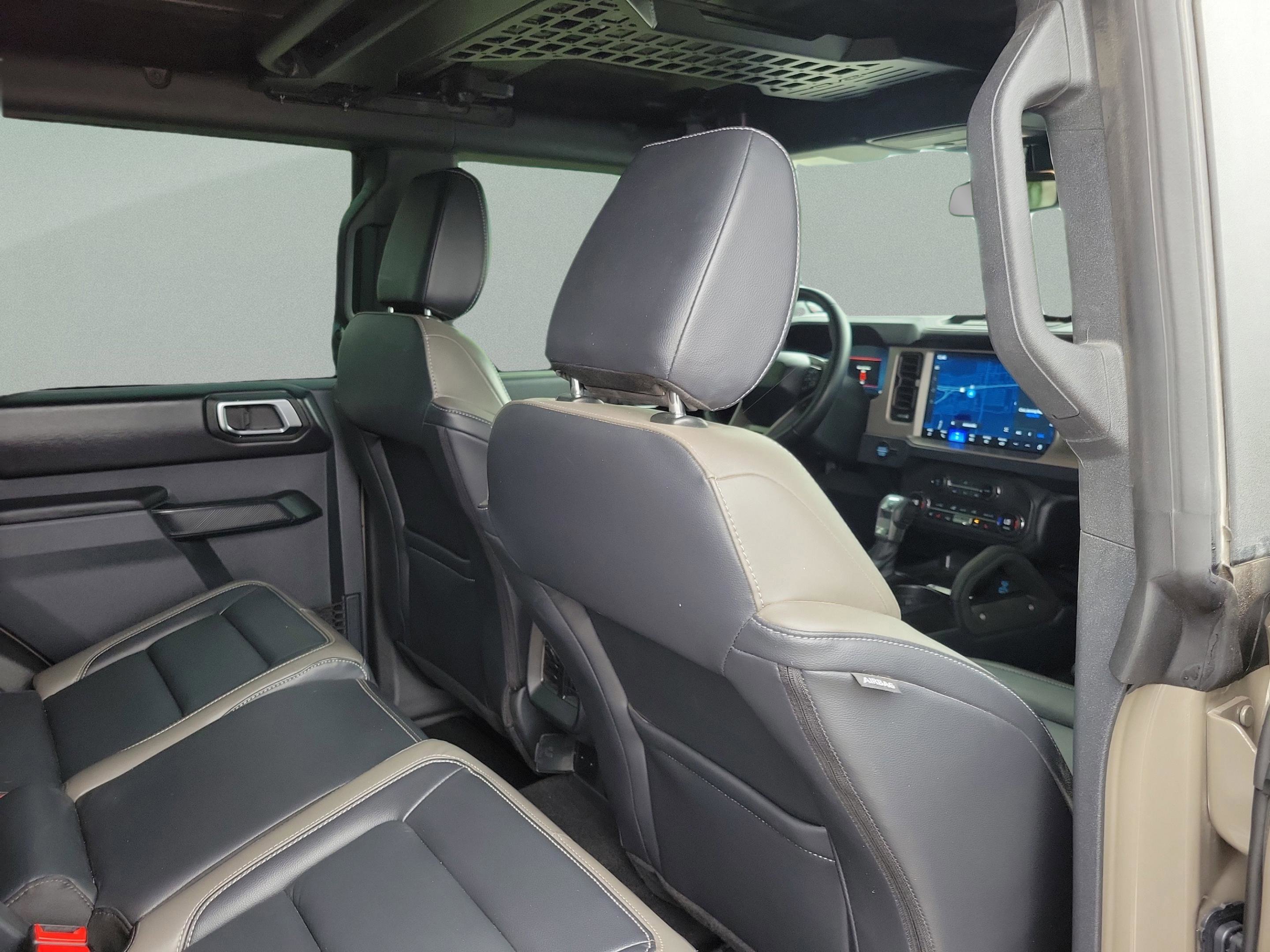 Used 2025 Ford Bronco Outer Banks w/ Sasquatch Package image 27