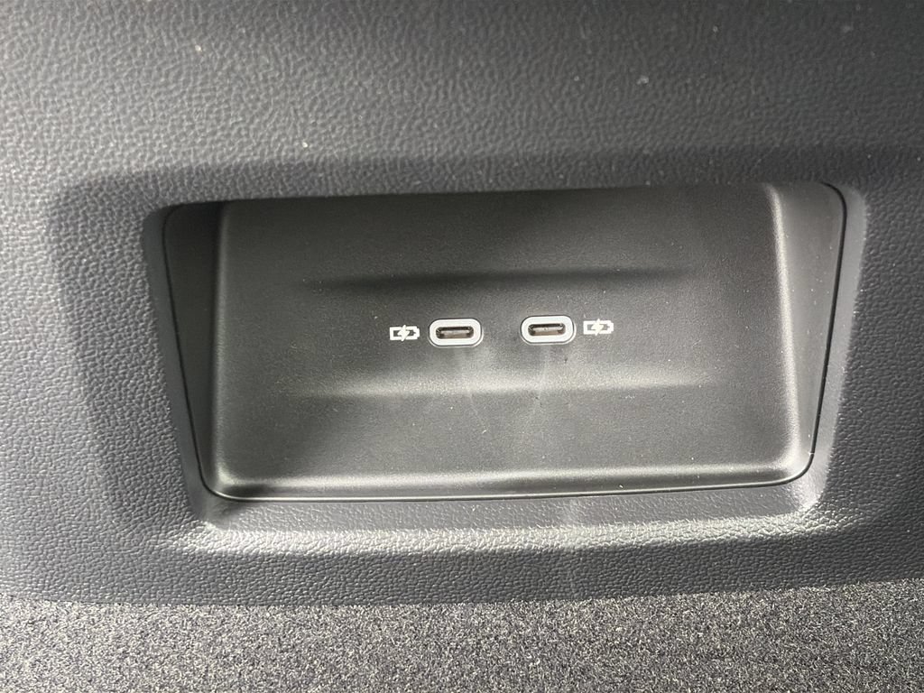 New 2026 Volkswagen Atlas Cross Sport SE FWD image 3
