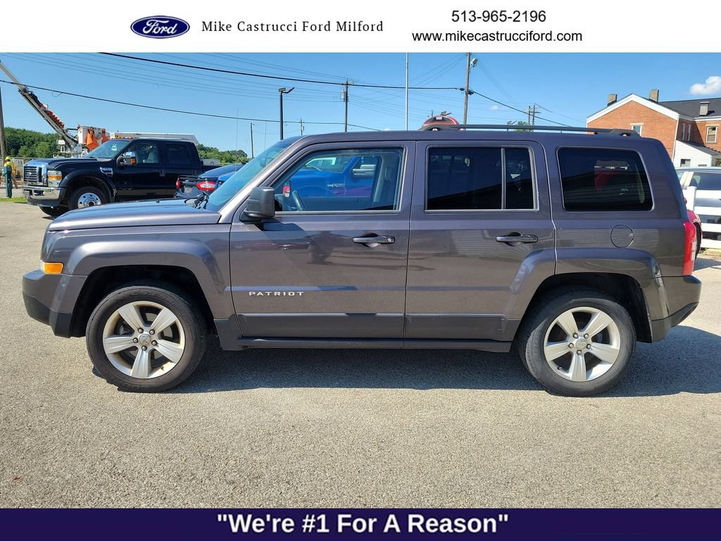 Used 2015 Jeep Patriot Latitude FWD image 2