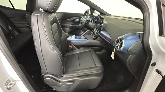 Used 2026 Chevrolet Equinox EV LT FWD image 29
