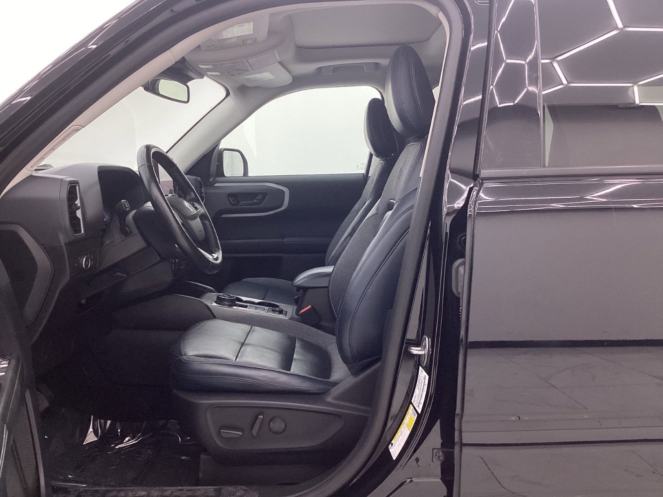 Used 2022 Ford Bronco Sport Outer Banks w/ Tech Package image 14