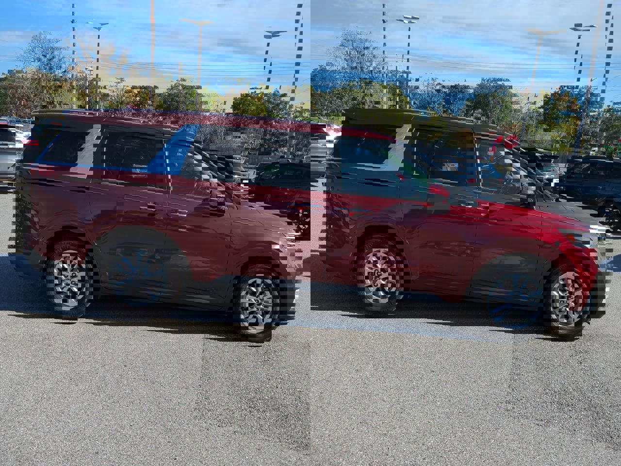 Used 2024 Kia Carnival LX image 3