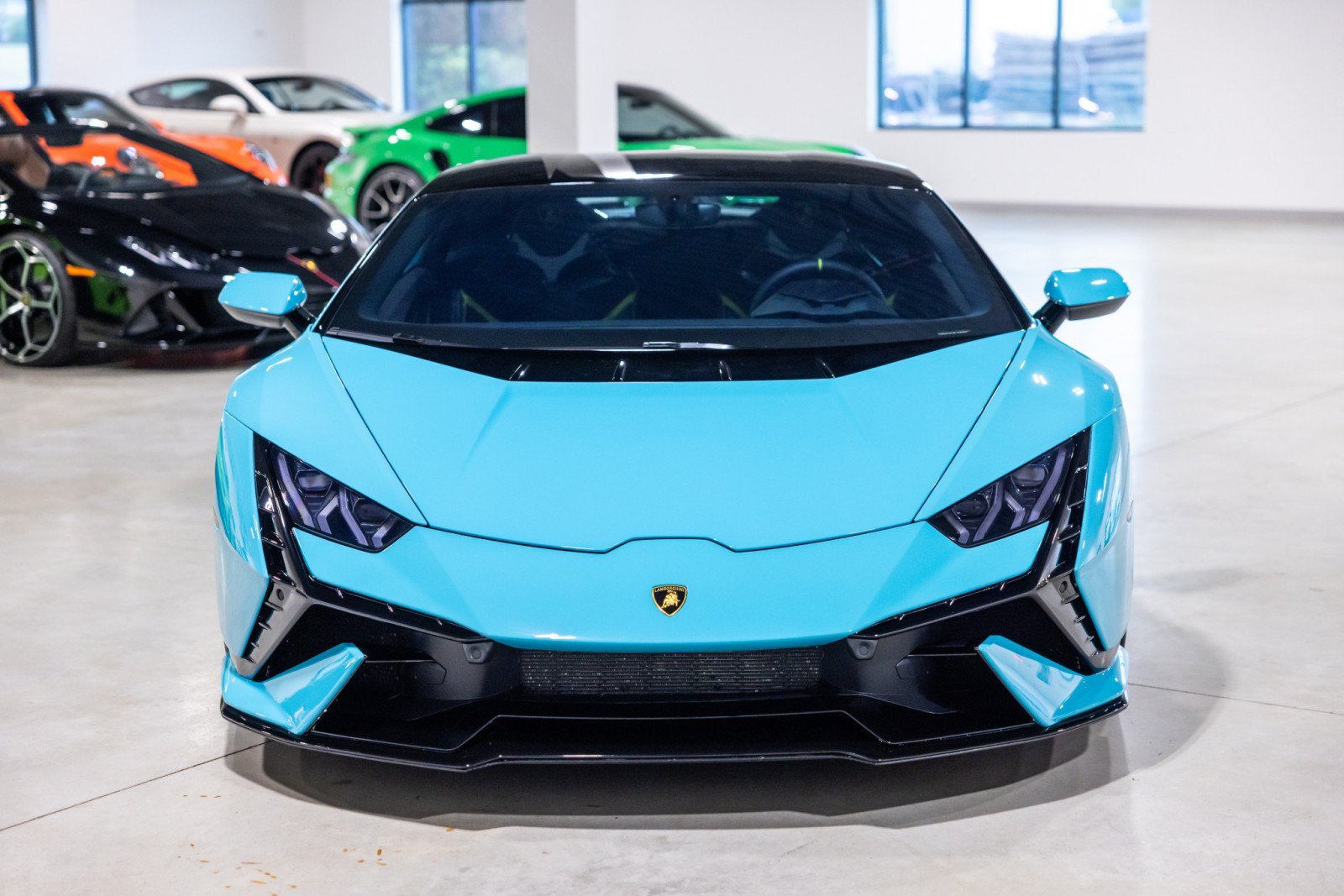 Used 2024 Lamborghini Huracan Tecnica RWD image 11