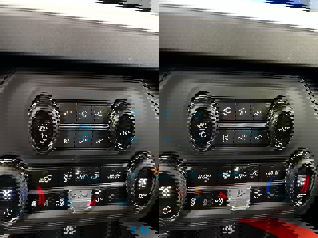 Used 2025 Ford Bronco Stroppe Edition image 18