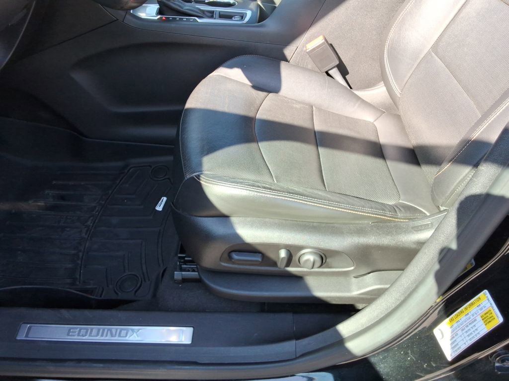 Used 2018 Chevrolet Equinox Premier FWD image 25