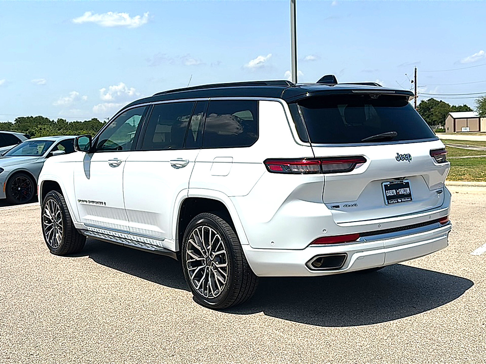 Used 2021 Jeep Grand Cherokee L Summit AWD/4WD image 6