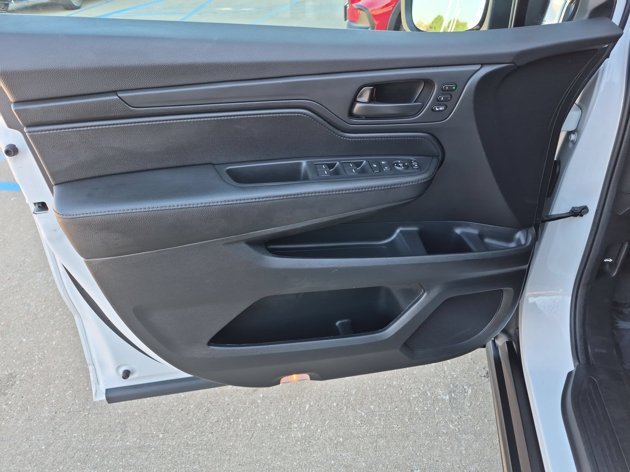 Used 2024 Honda Odyssey EX-L image 12