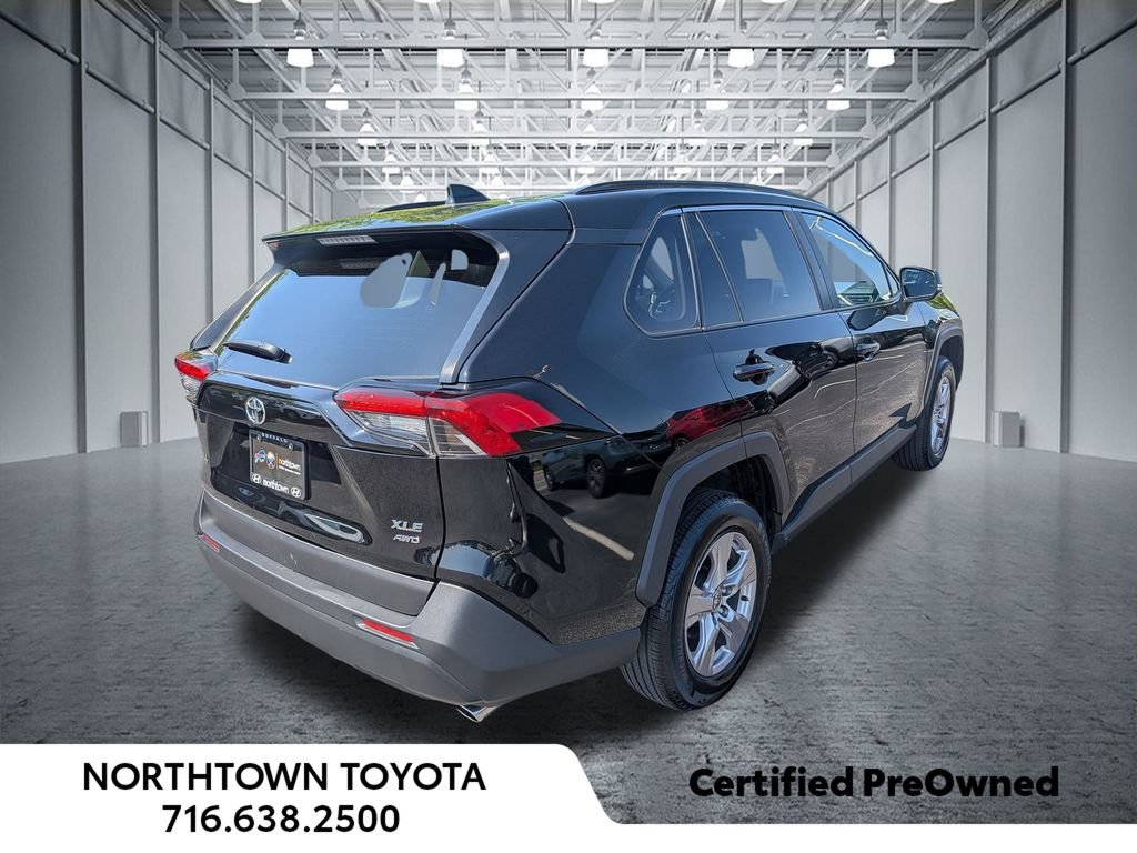 Used 2025 Toyota RAV4 XLE AWD/4WD image 19