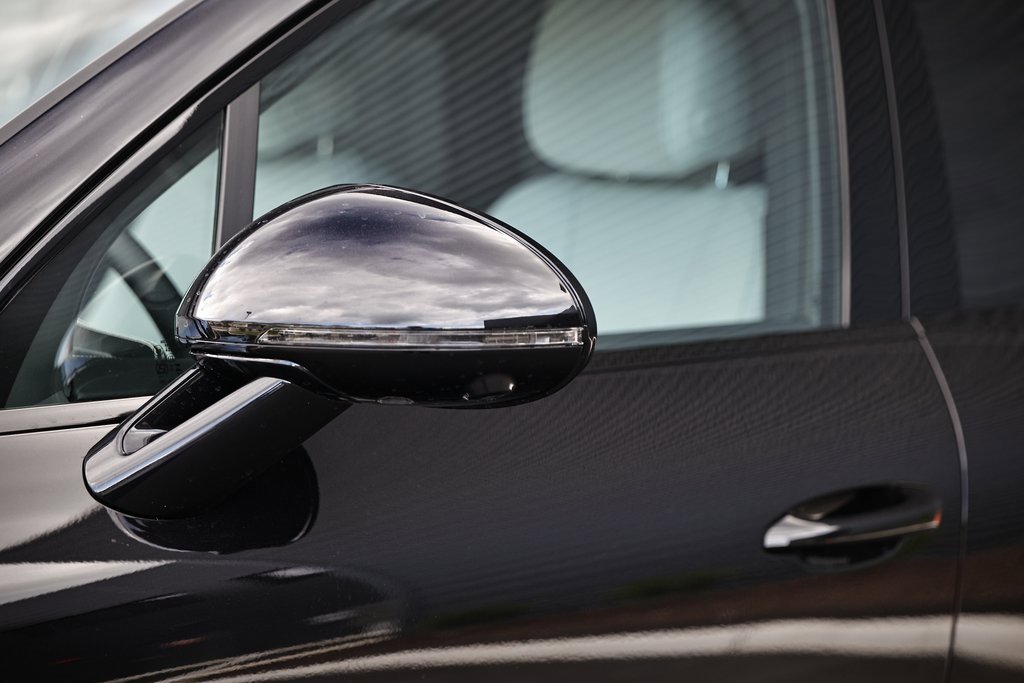 New 2026 Porsche Macan image 13