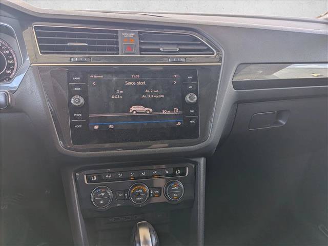 Used 2018 Volkswagen Tiguan SEL Premium AWD/4WD image 12